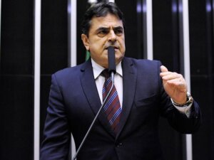 Bolsonaro abençoa Domingos Sávio para o Senado pelo PL em Minas Gerais soaquinoticias